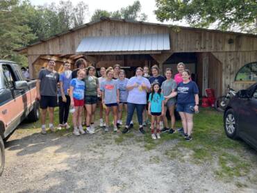Teens help local flood victims